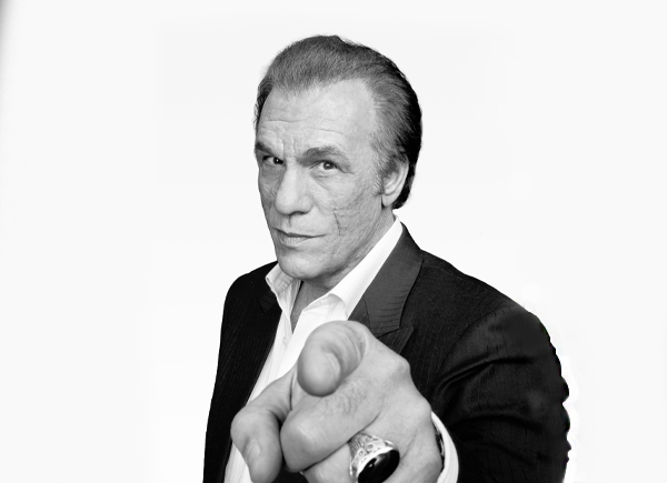 Robert Davi bond film